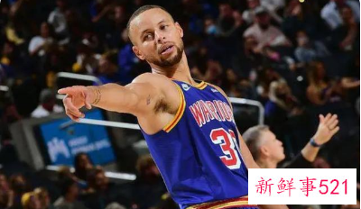 库里年度破400三分又创新历史纪录