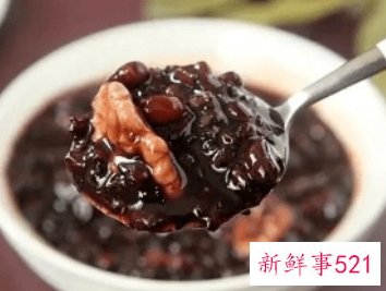 黑米核桃红枣的功效