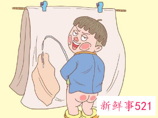 梦见自己小便旁边有人什么意思