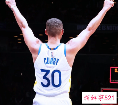 库里年度破400三分又创新历史纪录