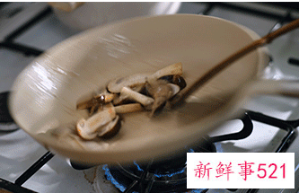 用鸡蛋做好吃的早餐