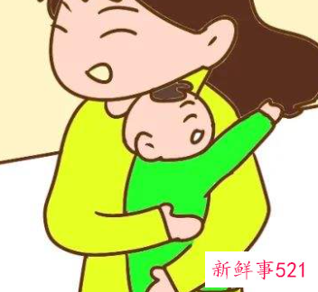 婴儿一定要抱着走坐着都哭