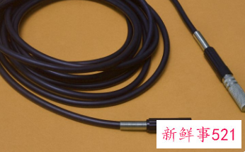 半导体温度传感器的工作原理