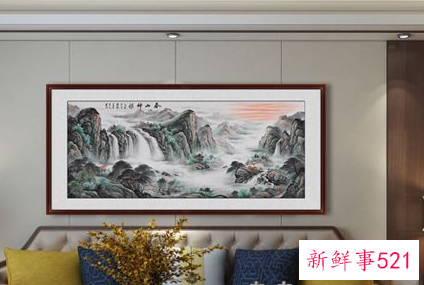 沙发背景墙在西面挂什么画好