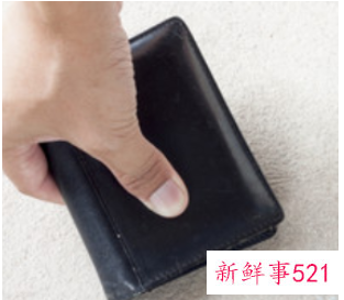 打牌的女人梦见捡钱好不好