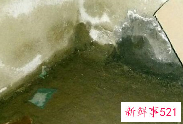 下雨天地面渗水