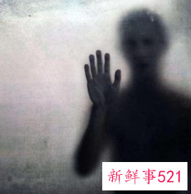 梦见鬼手抓住自己手