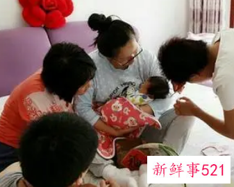 小孩满月出行风俗