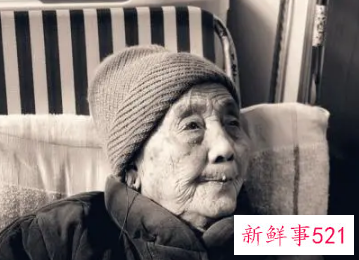 女人梦见和已故的姥姥说话