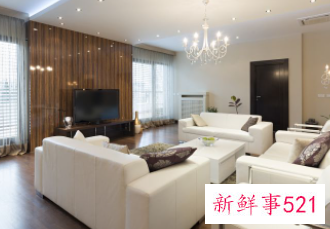 一进门客厅摆什么东西好