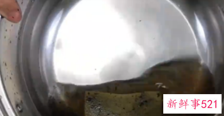 怎样清除锅底烧焦的污垢