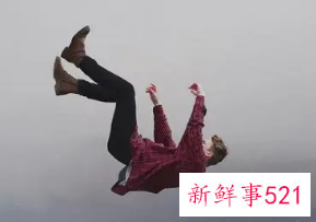 梦见从楼上掉下去是什么预兆