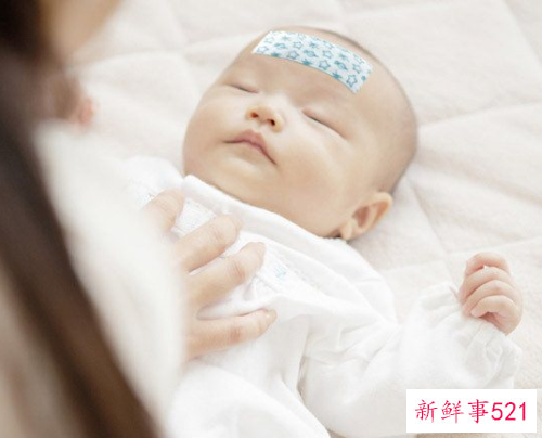 新生儿发烧怎么办呢