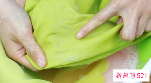 怎么清洗被子上的血迹