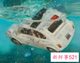 梦见车进水寓意