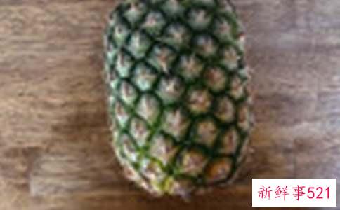 菠萝虾仁炒饭做法