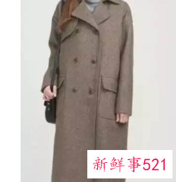 梦见自己穿大衣