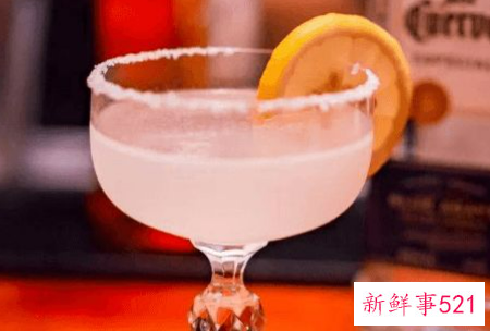 十岁女孩可以喝鸡尾酒吗