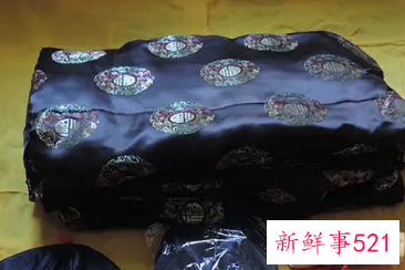 老人死后寿衣由谁穿上