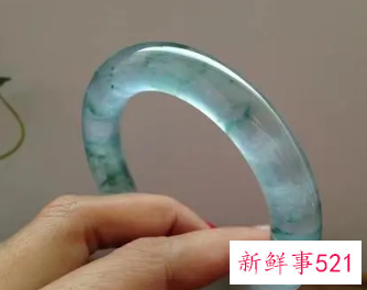 梦见别人送我翡翠是什么意思