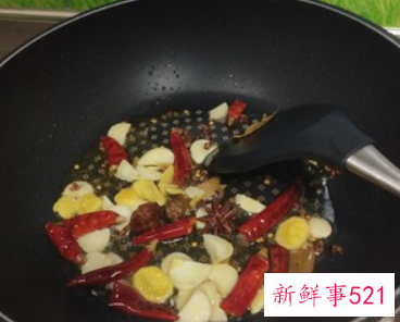 老鸭子怎么做好吃又烂