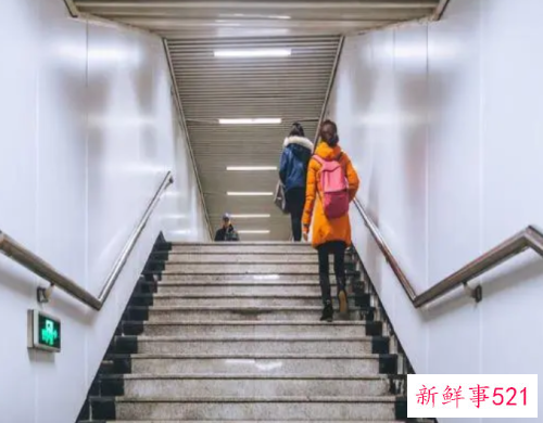 女人梦见下楼梯周公解梦