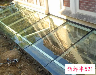 地下室采光井天窗做法