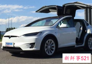 夏天车里太热怎么在里面休息