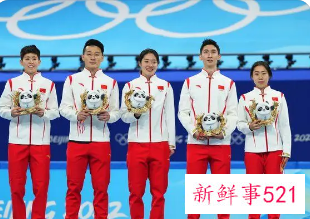 武大靖的“金墩墩”助力公益，以92万成交