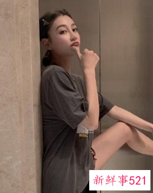 曹云金官宣恋情，前妻唐菀晒照“比耶”