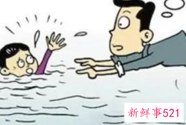 梦见亲人在水中