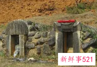 梦见去自家坟地上坟