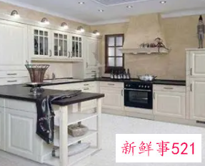 厨房柜门上的油渍如何去除