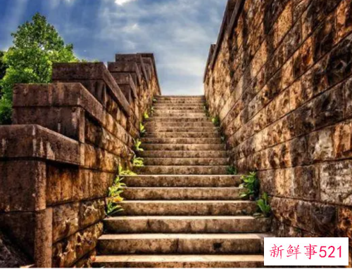 女人梦见下楼梯周公解梦