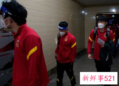 国足隔离结束,李霄鹏和部分国脚留在上海