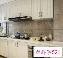 厨房柜门上的油渍如何去除