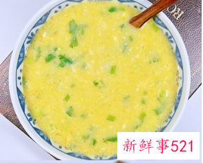 生鸡蛋拌热粥