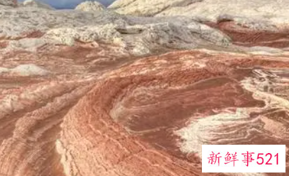 梦见小土丘什么意思