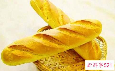 女人梦见自己吃面包什么意思