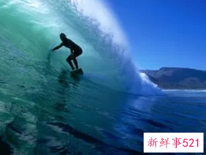 冲浪会不会掉水里