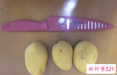 一个芒果就可以完成的水果拼盘制作
