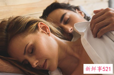 梦见自己和别的男人发生性的关系