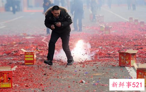 过年为什么要放鞭炮