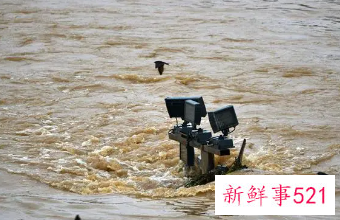 梦见自己过桥涨大水