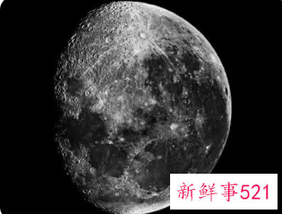 马斯克7年前发射的火箭要撞月球了