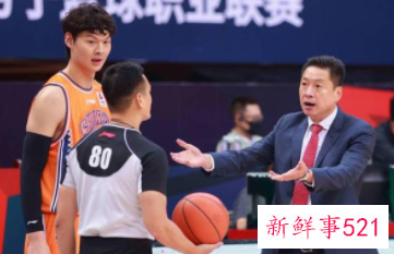 季后赛参赛球队29号抵南昌