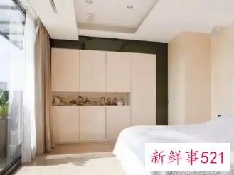 主卧门开在阳台