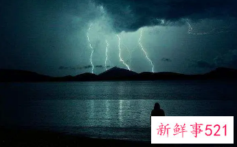梦见天有异象天灾降临大雨倾盆