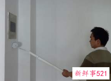 被烟熏黑的墙用什么去除