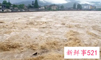 梦见自己过桥涨大水